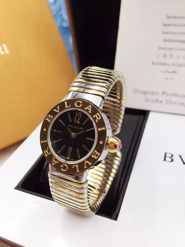 ブルガリ時計正面デザイン